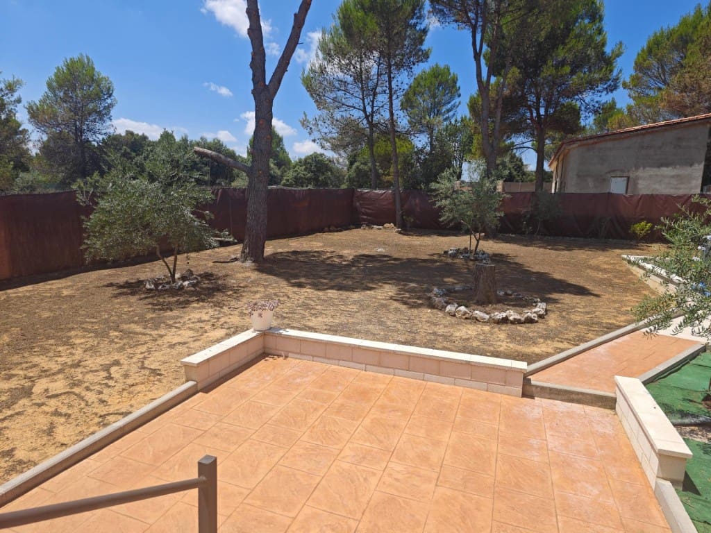 3 bedroom Terraced Villa for sale in Pareja with pool garage - € 249,000 (Ref: 9595684)