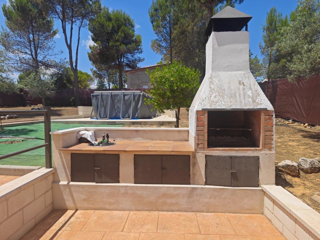 3 bedroom Terraced Villa for sale in Pareja with pool garage - € 249,000 (Ref: 9595684)
