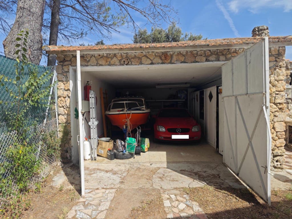 4 bedroom Villa for sale in Duron - € 220,000 (Ref: 9595685)