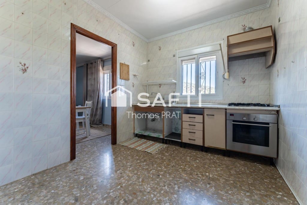 4 soveværelse Villa til salg i Villanueva de Algaidas med garage - € 98.000 (Ref: 9595689)