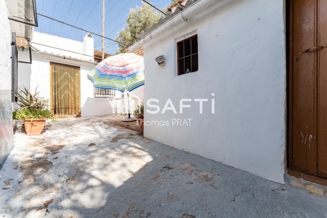 4 makuuhuone Huvila myytävänä paikassa Villanueva de Algaidas mukana 
autotalli - 98 000 € (Ref: 9595689)