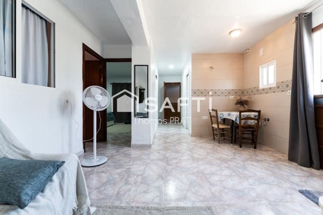 4 makuuhuone Huvila myytävänä paikassa Villanueva de Algaidas mukana 
autotalli - 98 000 € (Ref: 9595689)