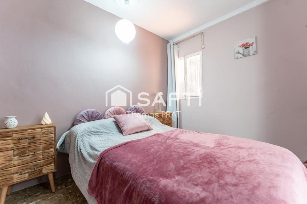 4 soveværelse Villa til salg i Villanueva de Algaidas med garage - € 98.000 (Ref: 9595689)