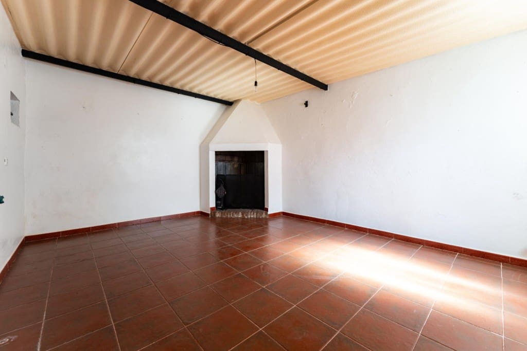 4 soveværelse Villa til salg i Villanueva de Algaidas med garage - € 98.000 (Ref: 9595689)