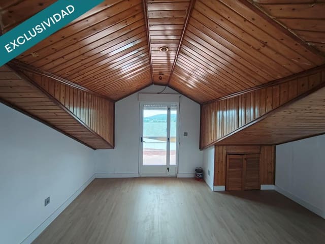 4 slaapkamer Villa te koop in Igüeña met garage - € 95.000 (Ref: 9595692)