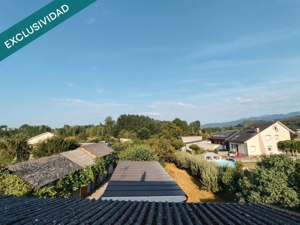 3 slaapkamer Rijtjeshuis te koop in Villadepalos met garage - € 82.000 (Ref: 9595694)