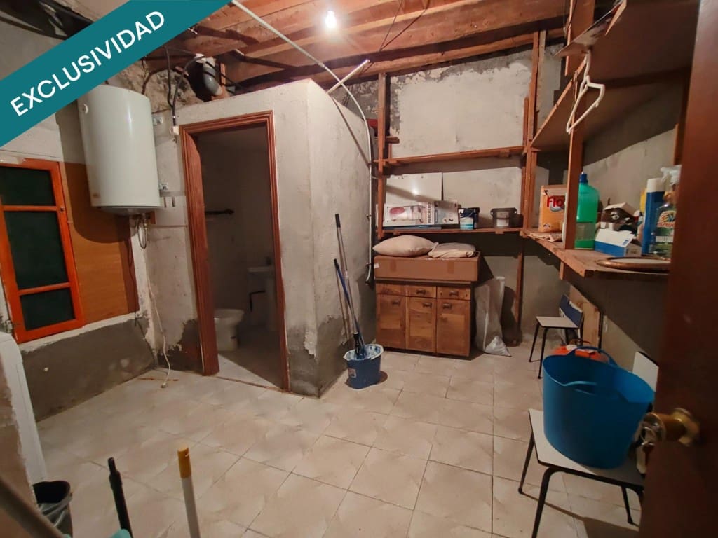 3 slaapkamer Rijtjeshuis te koop in Villadepalos met garage - € 82.000 (Ref: 9595694)