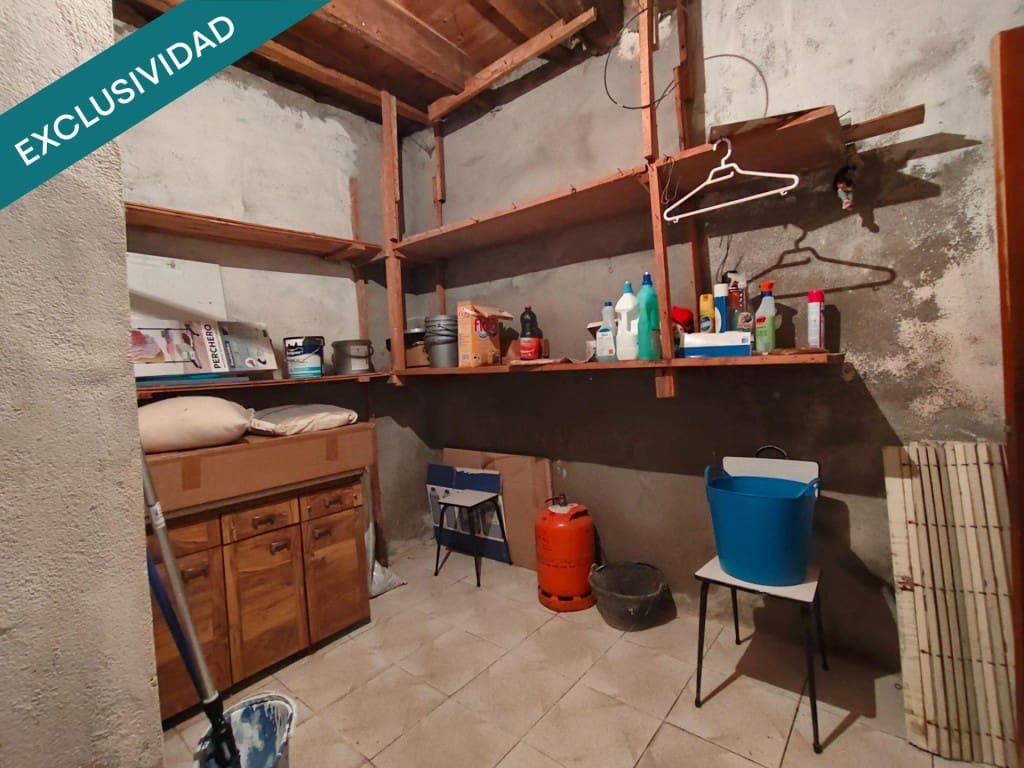 3 slaapkamer Rijtjeshuis te koop in Villadepalos met garage - € 82.000 (Ref: 9595694)