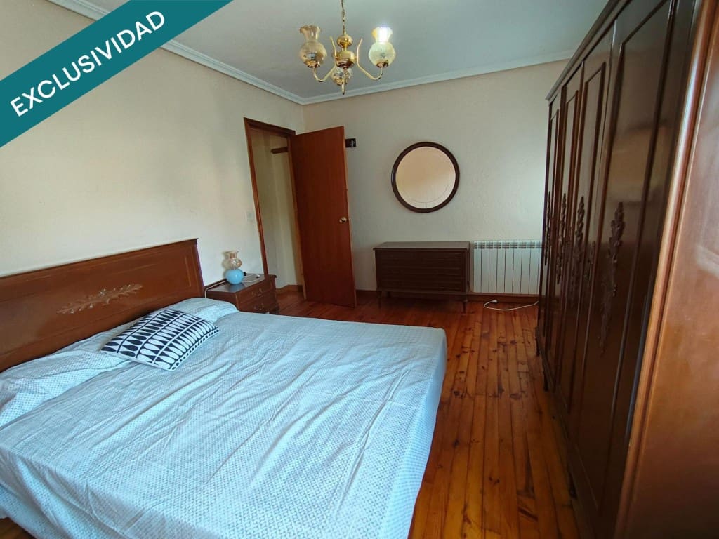 3 slaapkamer Rijtjeshuis te koop in Villadepalos met garage - € 82.000 (Ref: 9595694)