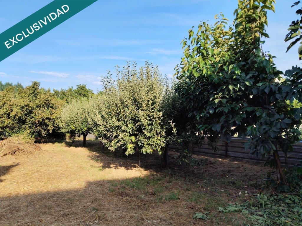 3 slaapkamer Rijtjeshuis te koop in Villadepalos met garage - € 82.000 (Ref: 9595694)