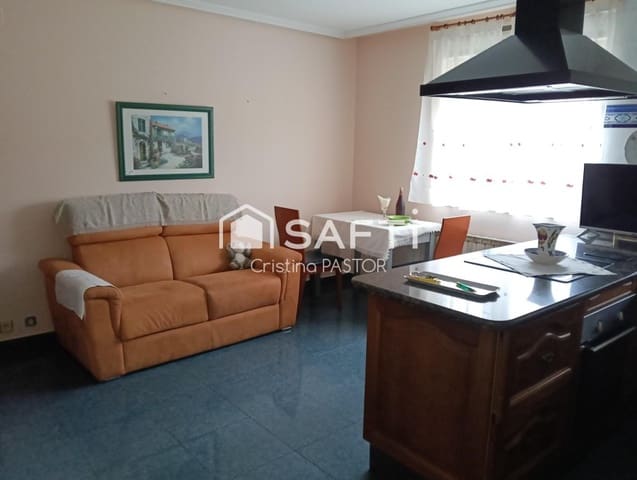 4 soverom Villa til salgs i Santa María del Páramo med garasje - € 175 000 (Ref: 9595696)