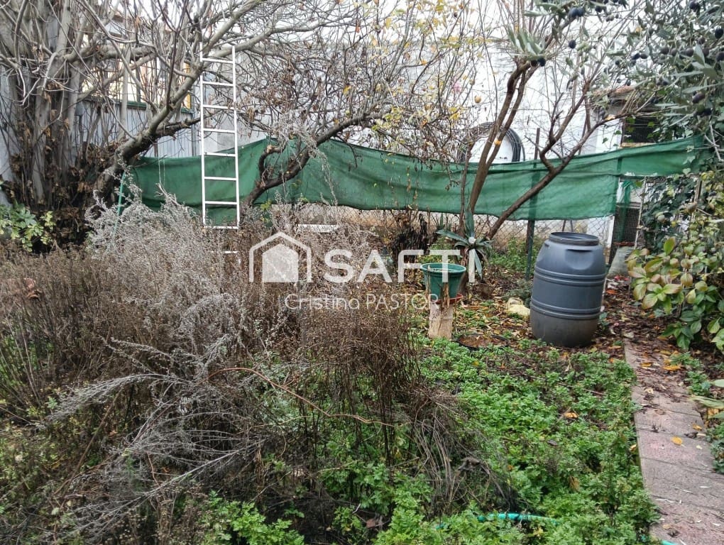 Chalet de 4 habitaciones en Santa María del Páramo en venta con garaje - 175.000 € (Ref: 9595696)