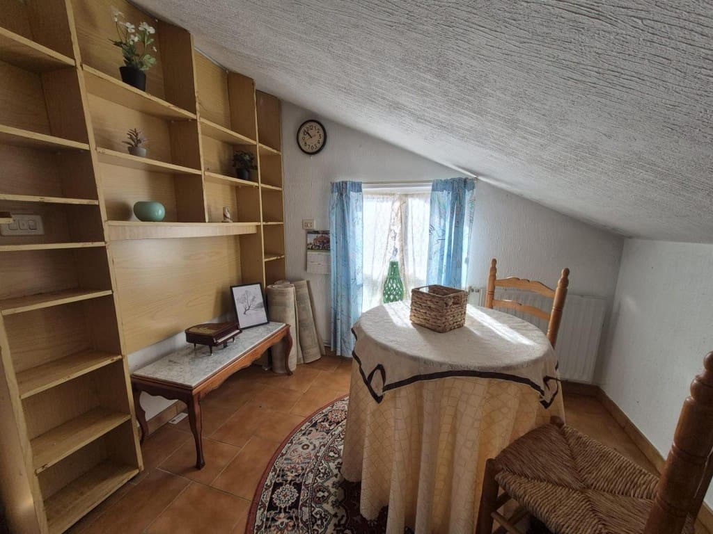 Chalet de 3 habitaciones en Begonte en venta con garaje - 260.000 € (Ref: 9595703)