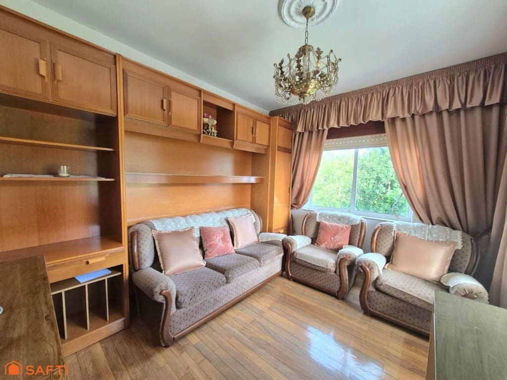 Chalet de 3 habitaciones en Begonte en venta con garaje - 260.000 € (Ref: 9595703)