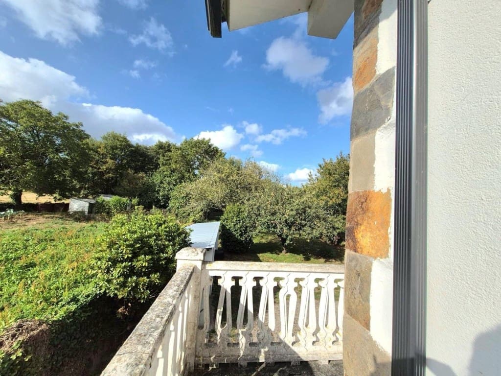 Chalet de 3 habitaciones en Begonte en venta con garaje - 260.000 € (Ref: 9595703)