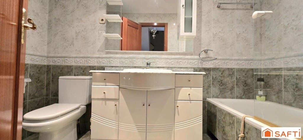 7 bedroom Villa for sale in Las Rozas de Madrid with pool garage - € 980,000 (Ref: 9595704)