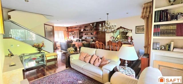 7 sovrum Villa till salu i Las Rozas de Madrid med pool garage - 980 000 € (Ref: 9595704)