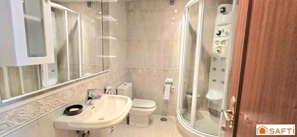 7 bedroom Villa for sale in Las Rozas de Madrid with pool garage - € 980,000 (Ref: 9595704)