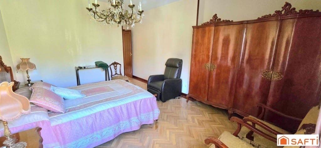 7 bedroom Villa for sale in Las Rozas de Madrid with pool garage - € 980,000 (Ref: 9595704)