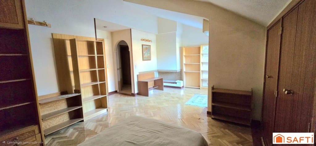 7 bedroom Villa for sale in Las Rozas de Madrid with pool garage - € 980,000 (Ref: 9595704)