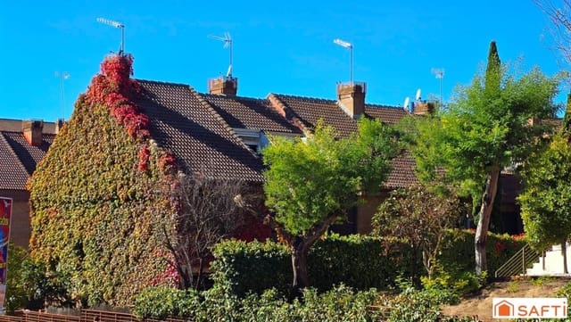 7 sovrum Villa till salu i Las Rozas de Madrid med pool garage - 980 000 € (Ref: 9595704)