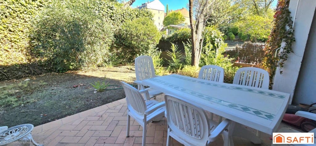 7 bedroom Villa for sale in Las Rozas de Madrid with pool garage - € 980,000 (Ref: 9595704)