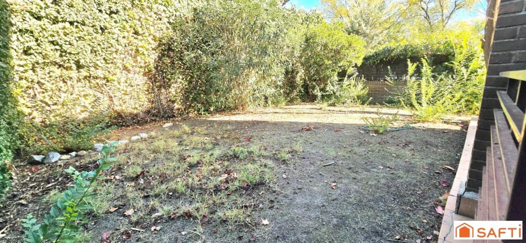 7 bedroom Villa for sale in Las Rozas de Madrid with pool garage - € 980,000 (Ref: 9595704)