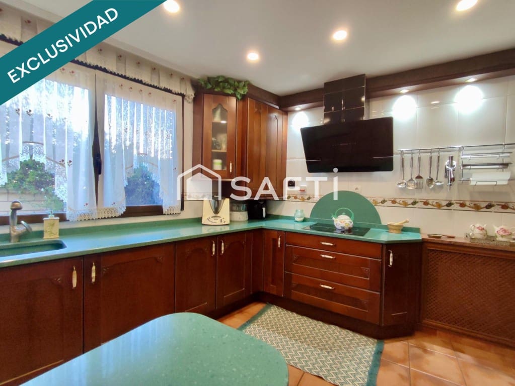 3 quarto Moradia em Banda para venda em Anguciana com piscina garagem - 239 500 € (Ref: 9595711)