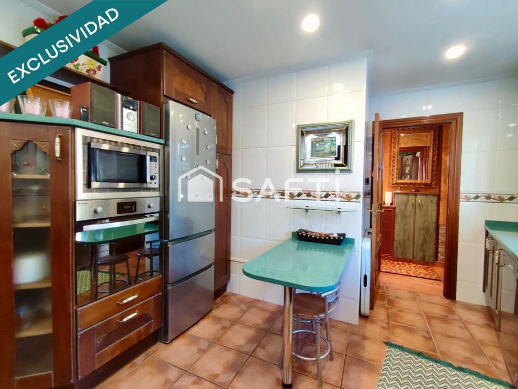 3 quarto Moradia em Banda para venda em Anguciana com piscina garagem - 239 500 € (Ref: 9595711)