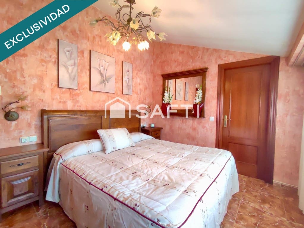 3 quarto Moradia em Banda para venda em Anguciana com piscina garagem - 239 500 € (Ref: 9595711)