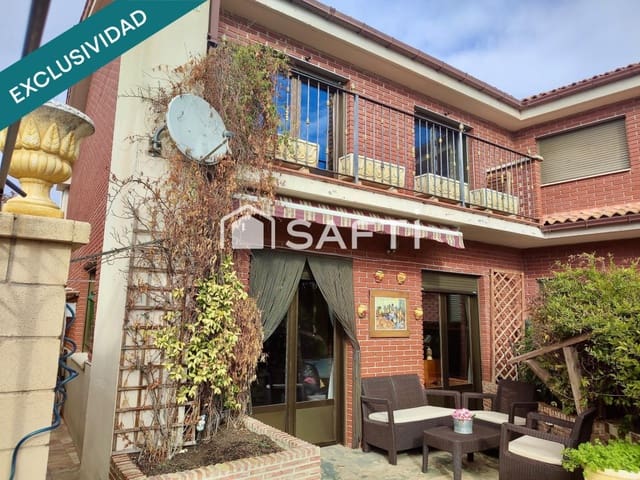 3 quarto Moradia em Banda para venda em Anguciana com piscina garagem - 239 500 € (Ref: 9595711)