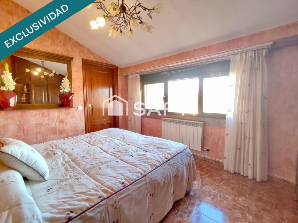 3 quarto Moradia em Banda para venda em Anguciana com piscina garagem - 239 500 € (Ref: 9595711)