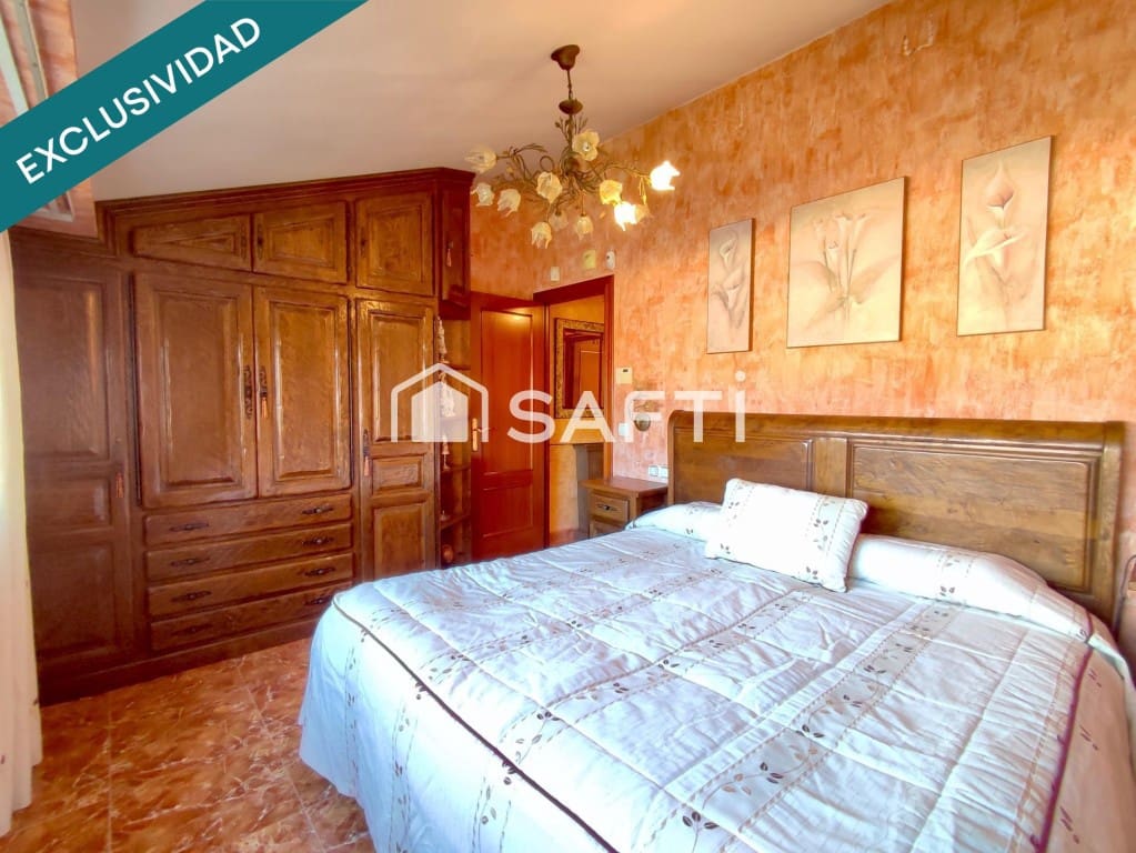 3 quarto Moradia em Banda para venda em Anguciana com piscina garagem - 239 500 € (Ref: 9595711)