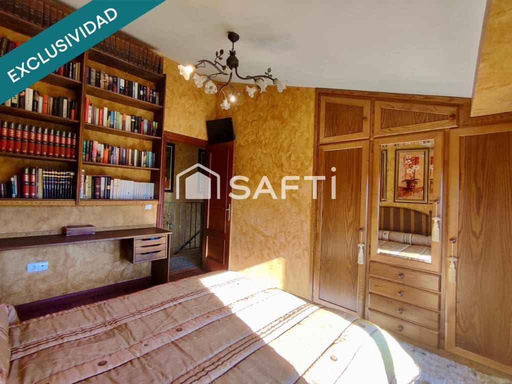 3 quarto Moradia em Banda para venda em Anguciana com piscina garagem - 239 500 € (Ref: 9595711)