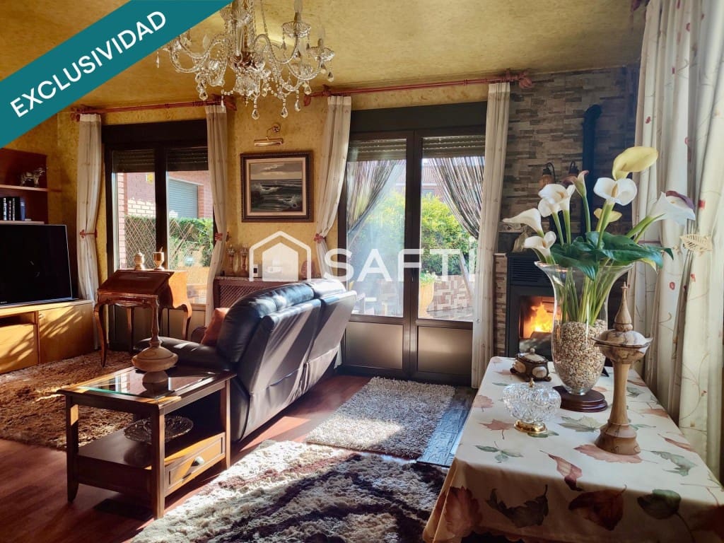 3 quarto Moradia em Banda para venda em Anguciana com piscina garagem - 239 500 € (Ref: 9595711)