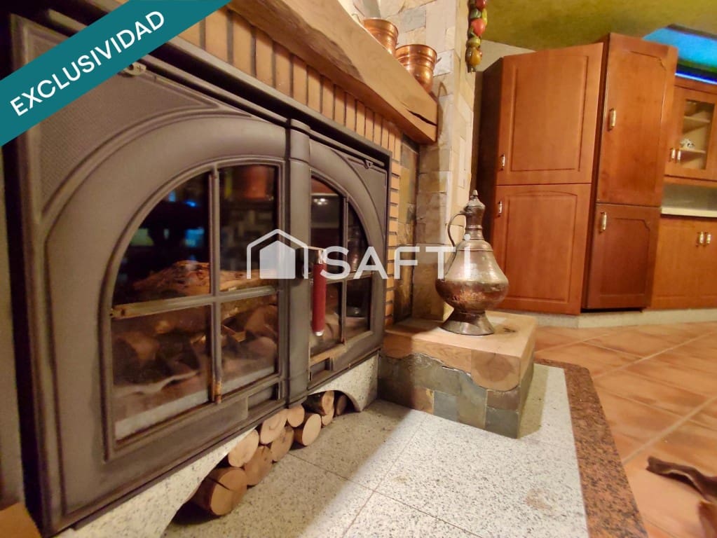 3 quarto Moradia em Banda para venda em Anguciana com piscina garagem - 239 500 € (Ref: 9595711)