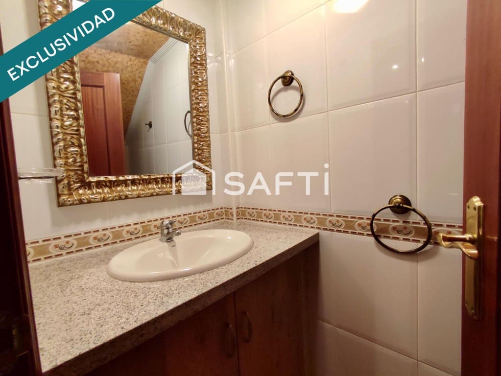 3 quarto Moradia em Banda para venda em Anguciana com piscina garagem - 239 500 € (Ref: 9595711)