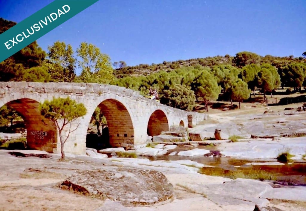 5 bedroom Villa for sale in Valdemaqueda with pool garage - € 270,000 (Ref: 9595713)