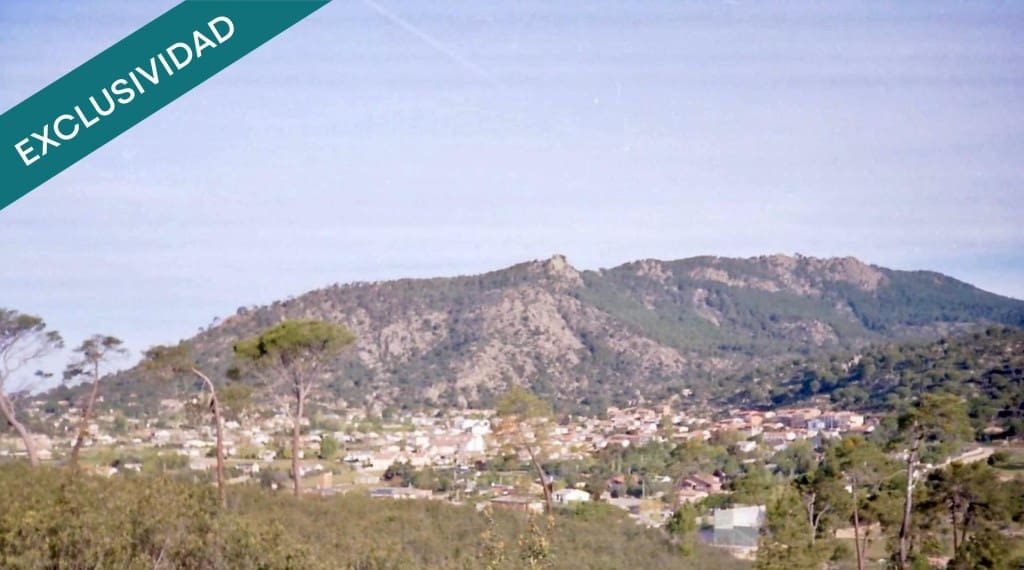 5 bedroom Villa for sale in Valdemaqueda with pool garage - € 270,000 (Ref: 9595713)