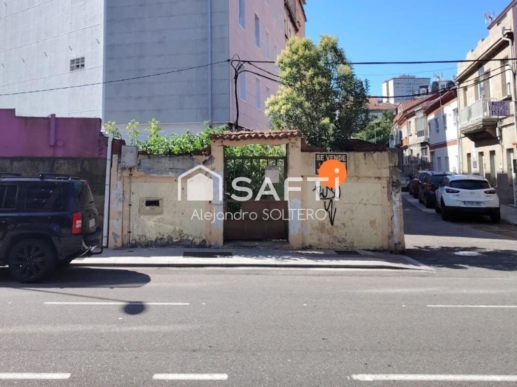 Adosado de 3 habitaciones en Vigo en venta - 105.000 € (Ref: 9595714)