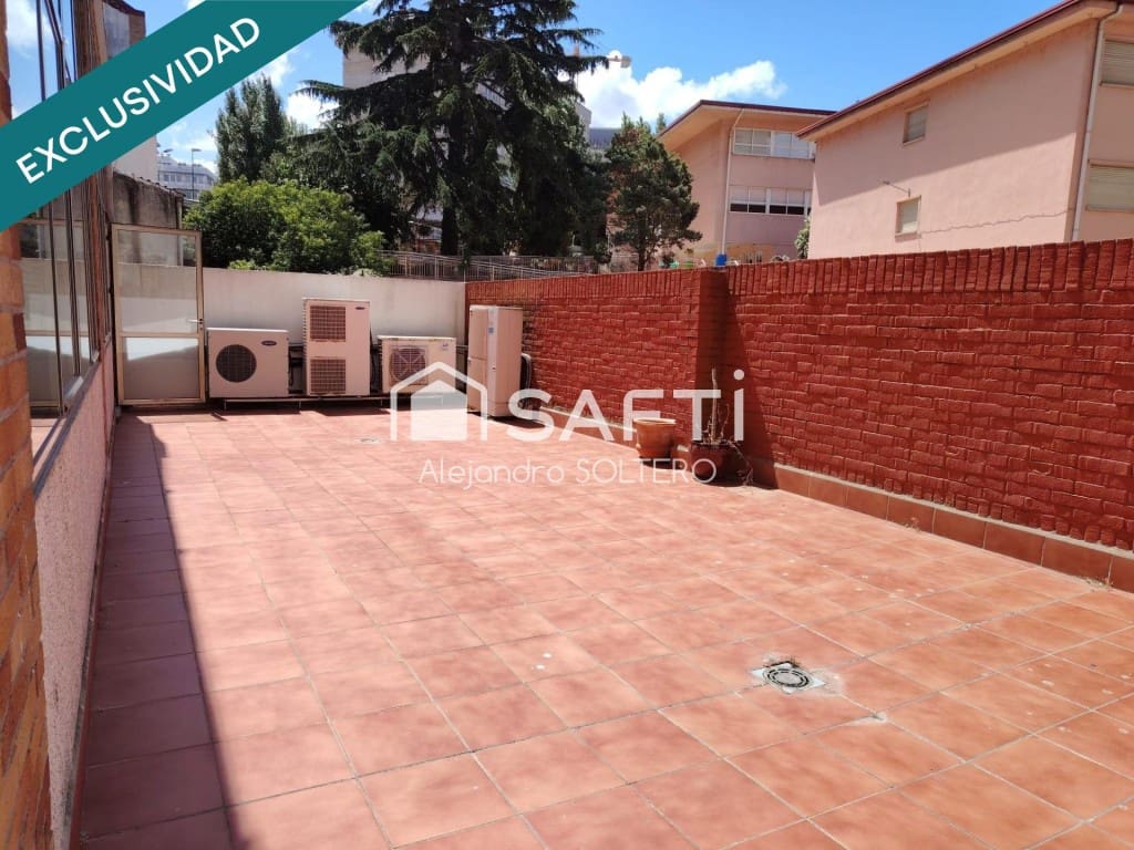 Office for sale in Vigo - € 395,000 (Ref: 9595715)