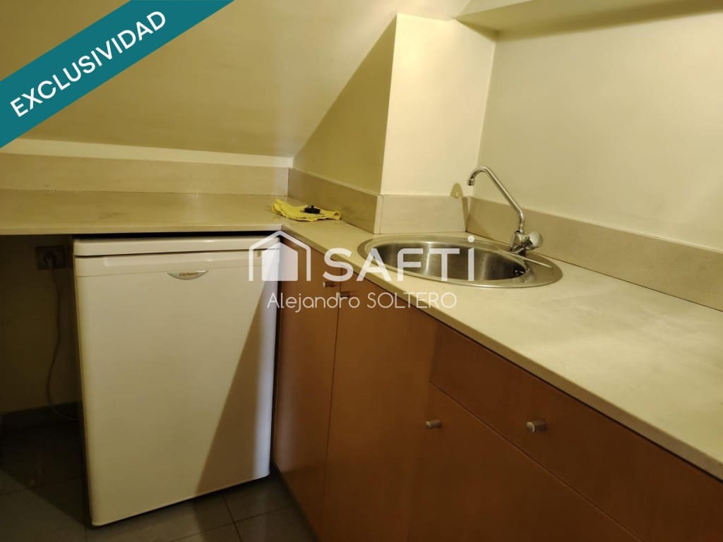 Office for sale in Vigo - € 395,000 (Ref: 9595715)