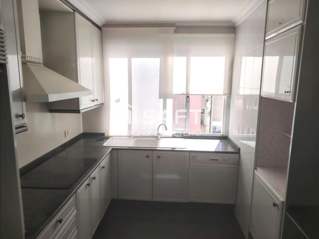 5 makuuhuone Huoneisto myytävänä paikassa Vigo mukana 
autotalli - 365 000 € (Ref: 9595716)