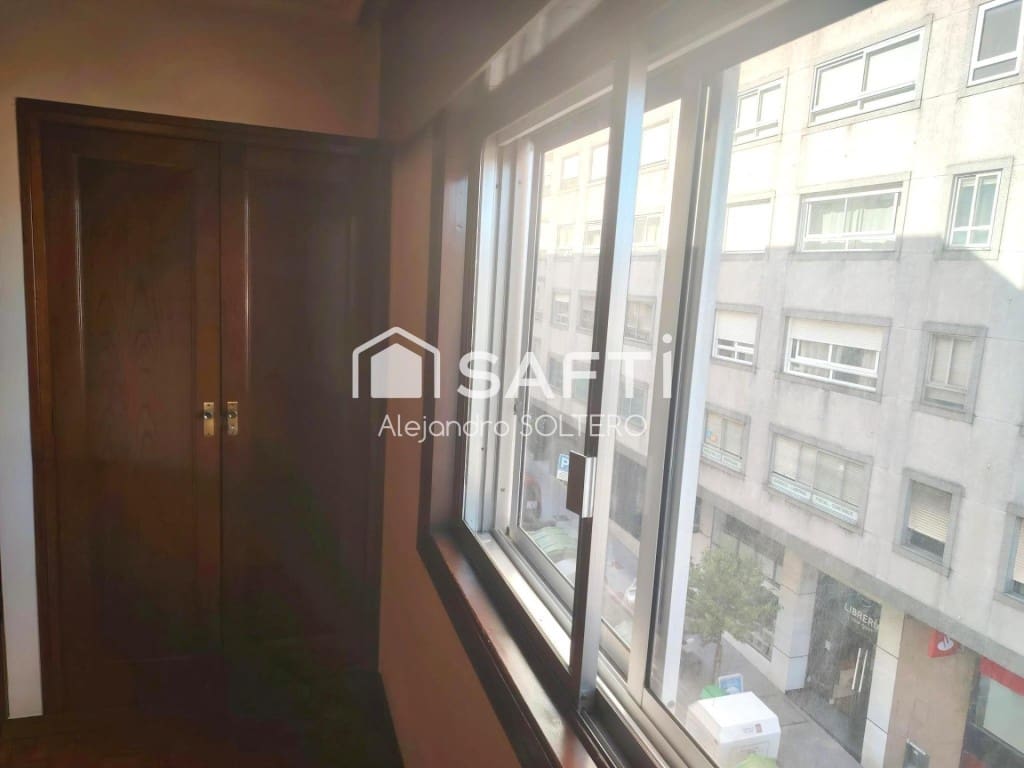 5 makuuhuone Huoneisto myytävänä paikassa Vigo mukana 
autotalli - 365 000 € (Ref: 9595716)