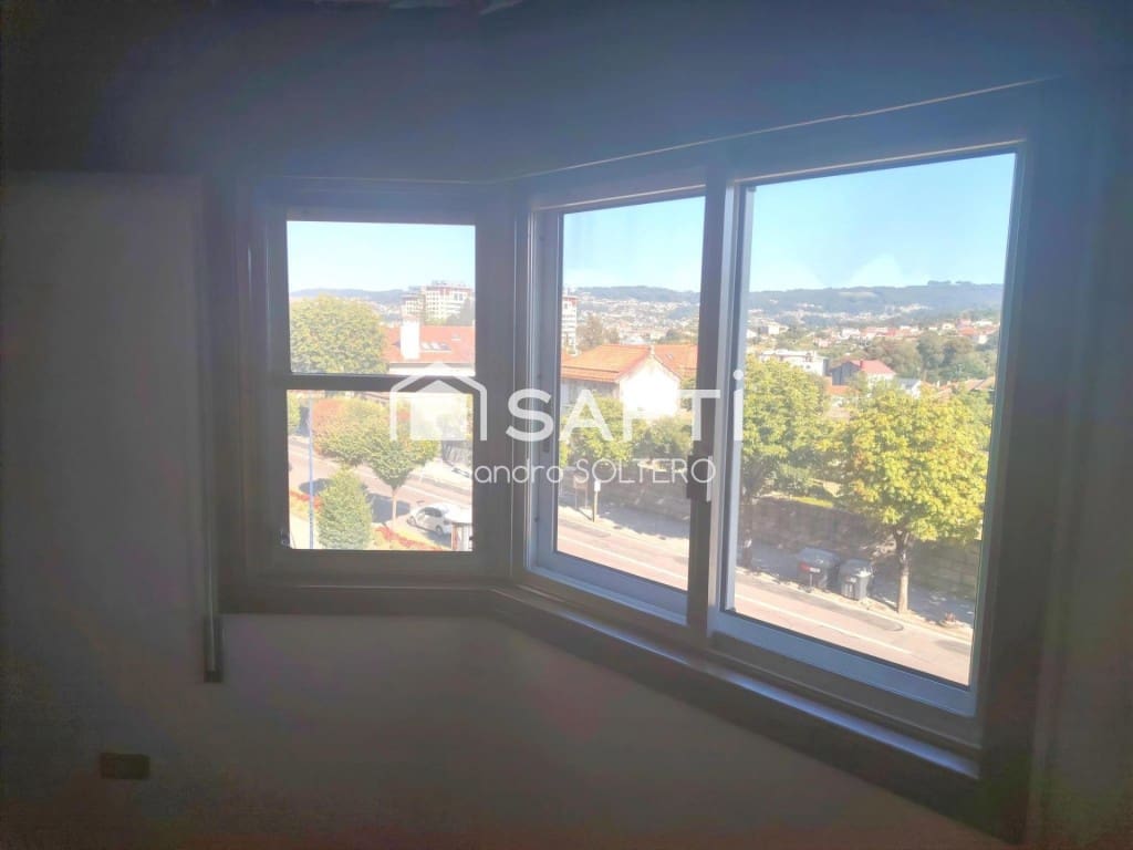 5 makuuhuone Huoneisto myytävänä paikassa Vigo mukana 
autotalli - 365 000 € (Ref: 9595716)