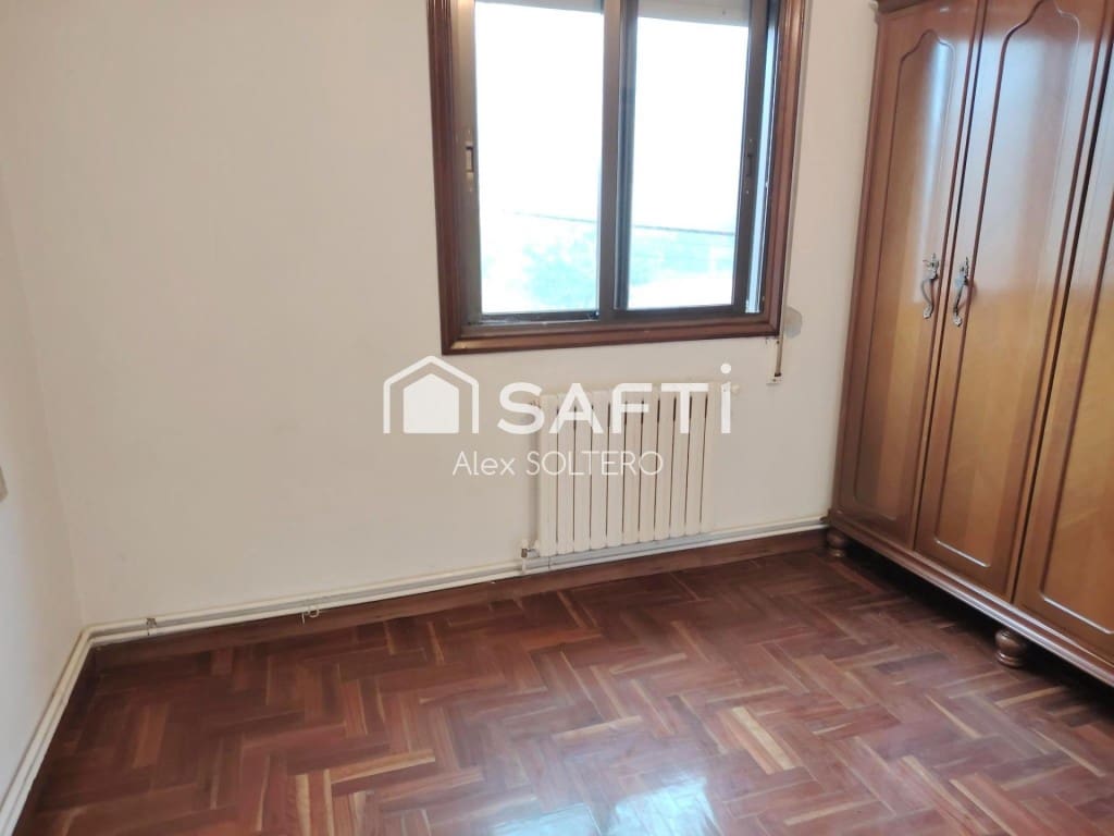 7 makuuhuone Huvila myytävänä paikassa Vigo mukana 
autotalli - 310 000 € (Ref: 9595717)