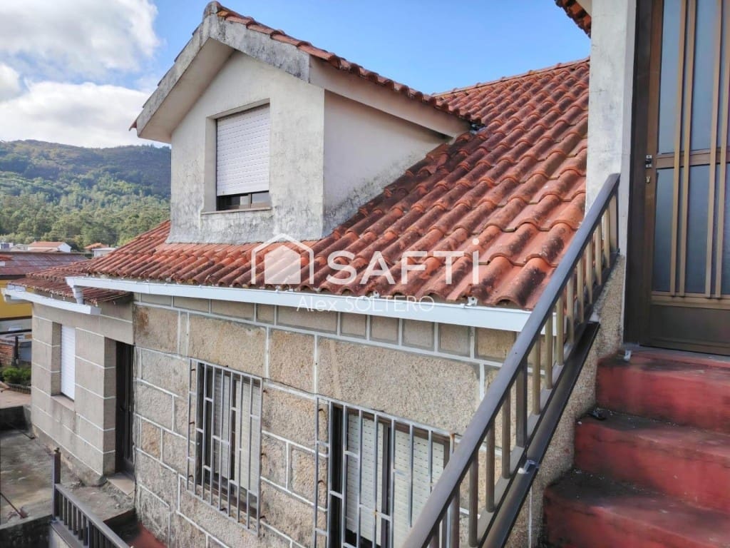 7 makuuhuone Huvila myytävänä paikassa Vigo mukana 
autotalli - 310 000 € (Ref: 9595717)