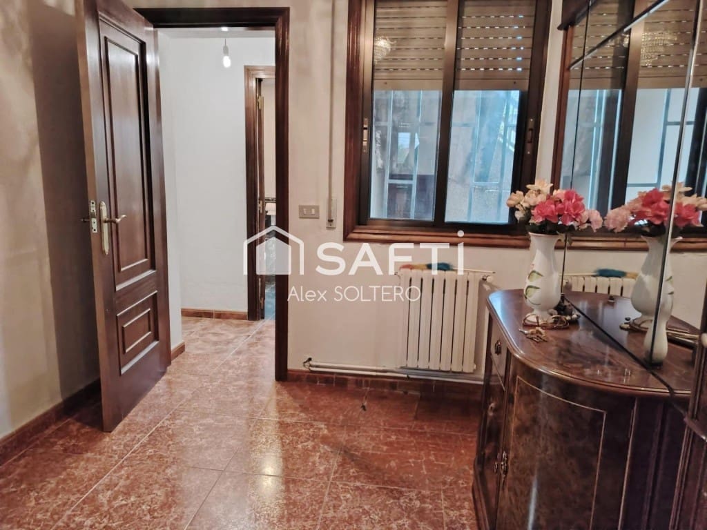 7 makuuhuone Huvila myytävänä paikassa Vigo mukana 
autotalli - 310 000 € (Ref: 9595717)