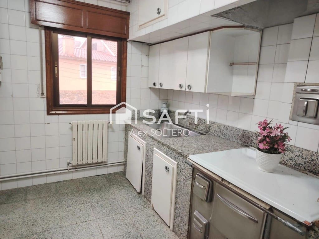 7 makuuhuone Huvila myytävänä paikassa Vigo mukana 
autotalli - 310 000 € (Ref: 9595717)