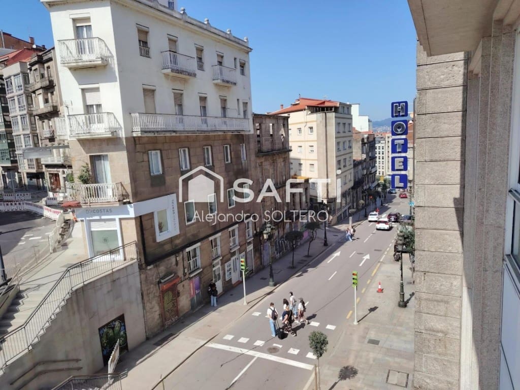 Toimisto myytävänä paikassa Vigo - 155 000 € (Ref: 9595718)